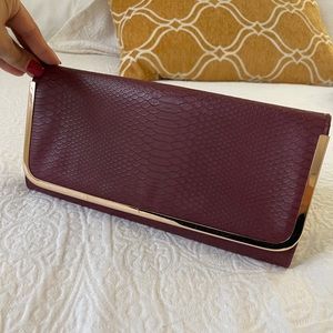 Aldo clutch